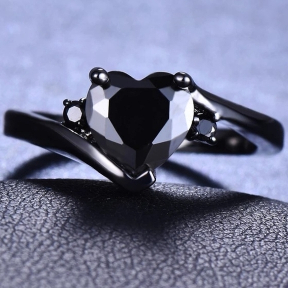Zircon Heart Shape Rings - Black Metal. Comes in 3 different colors